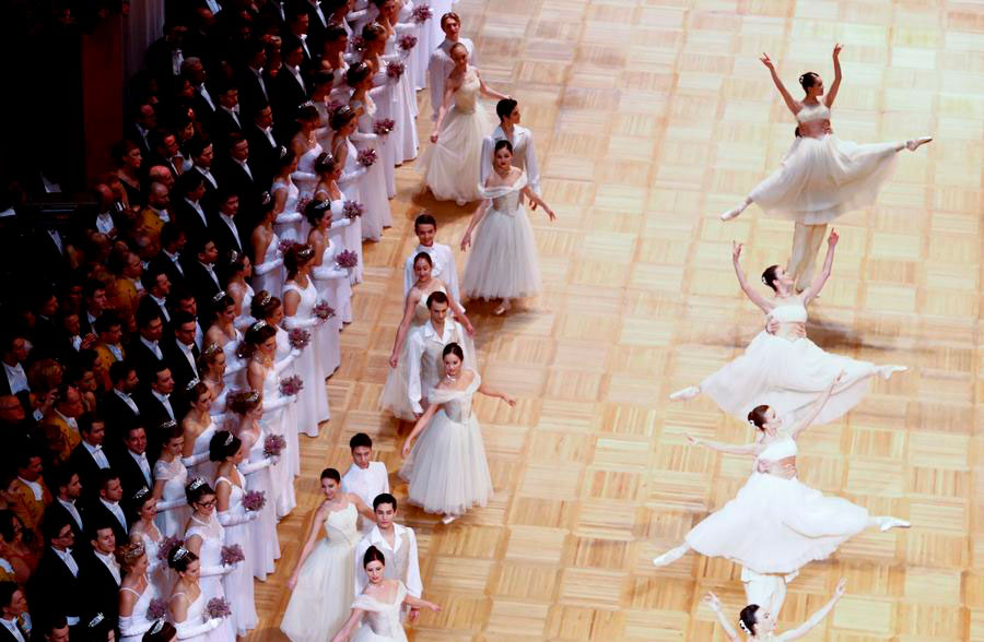 Dancers dazzle at the Vienna Opera Ball