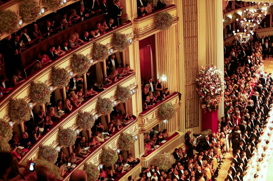 Dancers dazzle at the Vienna Opera Ball