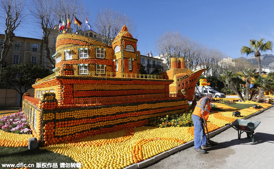 Lemon sculptures pay tribute to Italian cinema