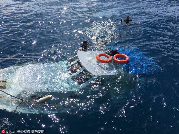 Boat sinks off Turkish coast, at least 18 migrants drown