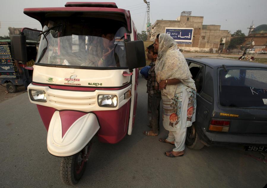 Pakistan's women-only rickshaw service struggles after just a year