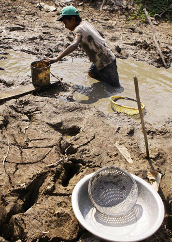 Ministry doubles water release to help drought-hit Vietnam