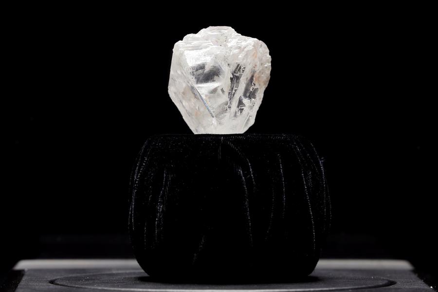 1,109-carat diamond to be auctioned in London