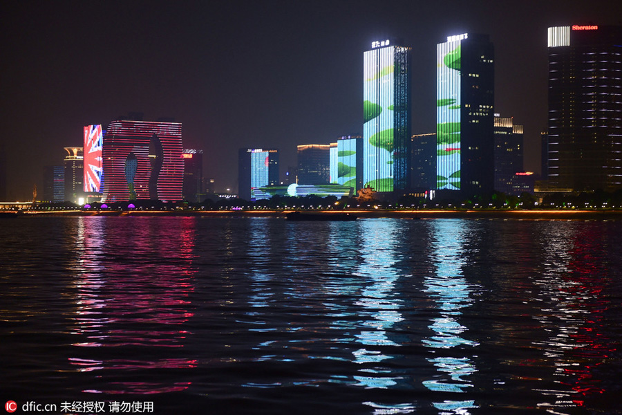 Qiantang River in Hangzhou lightened for G20 Summit