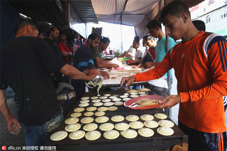 Popular foods to break fast during the holy month of Ramadan