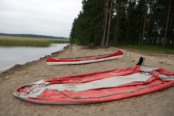 Fourteen dead, mostly children, in Russian boating accident