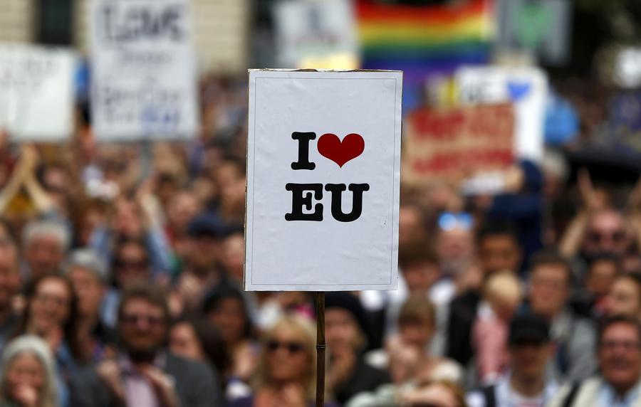 Thousands march against Brexit in London