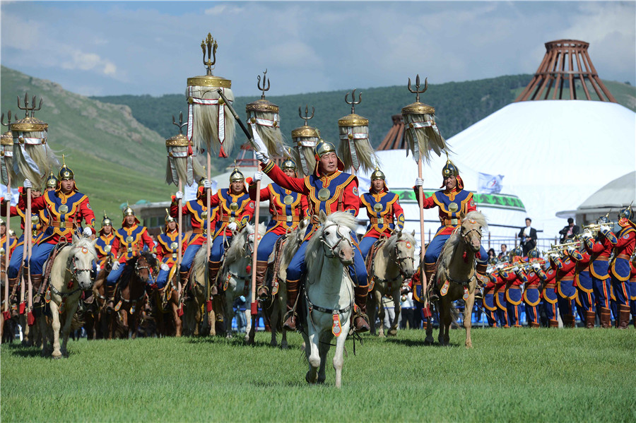 Li, other global leaders watch Naadam in Mongolia