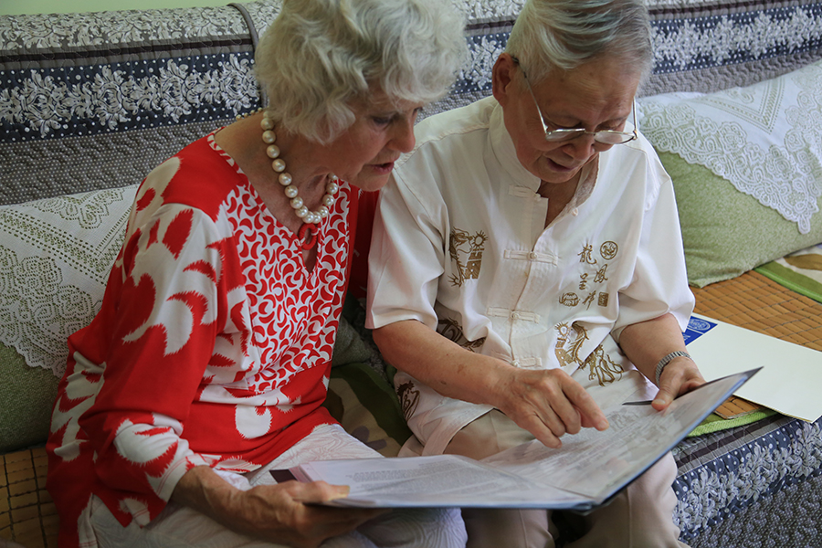 Woman reunited with Chinese rescuer 71 years on