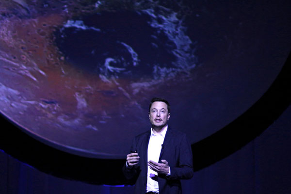 Billionaire Elon Musk outlines plans for humans to colonize Mars