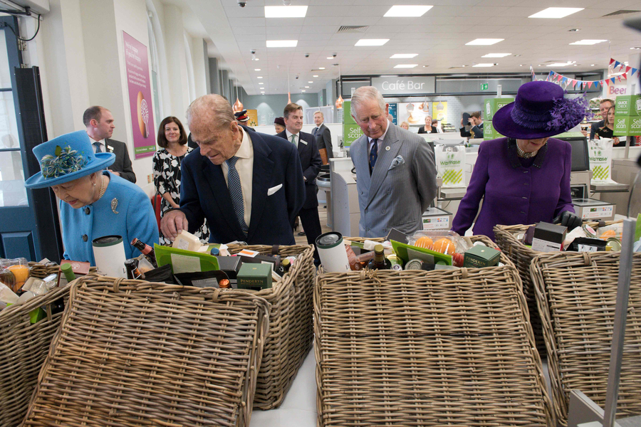 Queen Elizabeth visits new town Poundbury