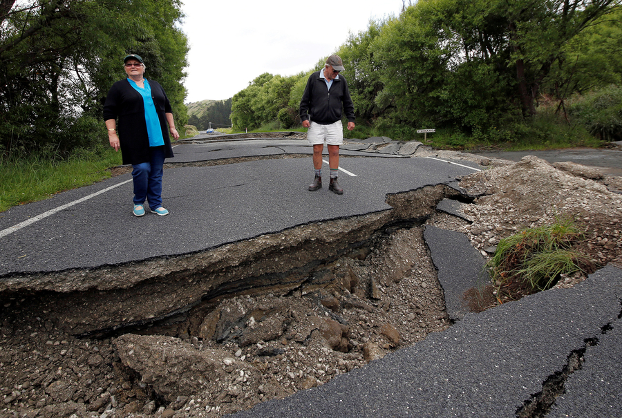 Magnitude 7.8 earthquake hits New Zealand