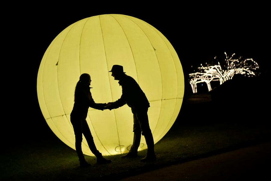 Light show kicks off in Berlin