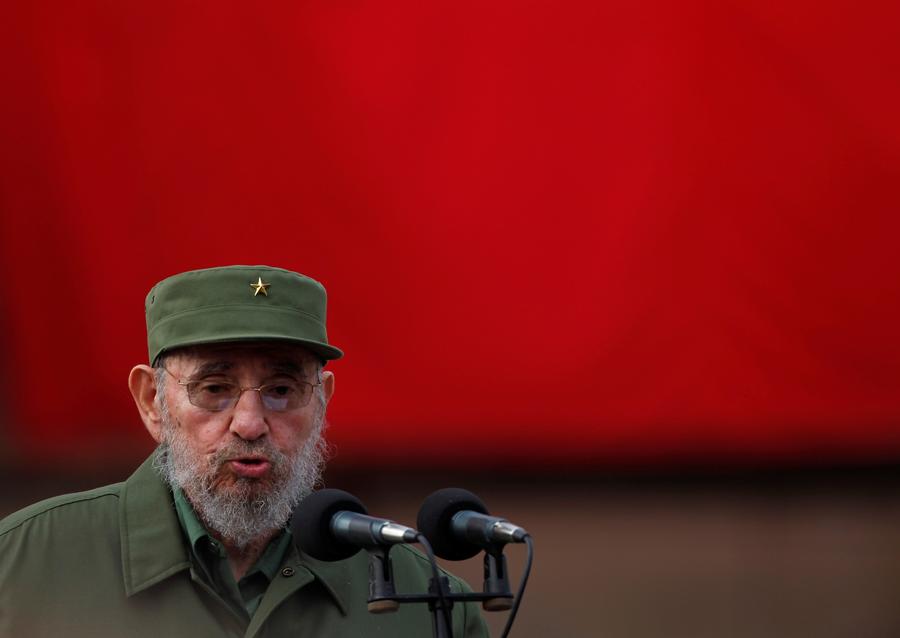 Cuban revolutionary leader Fidel Castro dies at 90