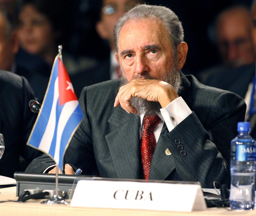 Cuban revolutionary leader Fidel Castro dies at 90