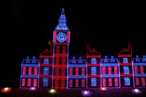 Silk Road lanterns light up British gardens for Lunar New Year