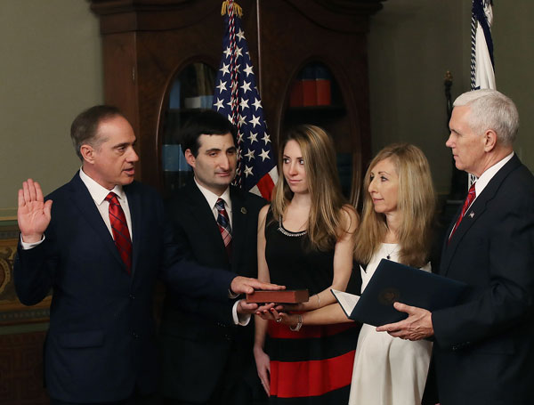 Schulkin sworn in as US Veterans Affairs chief