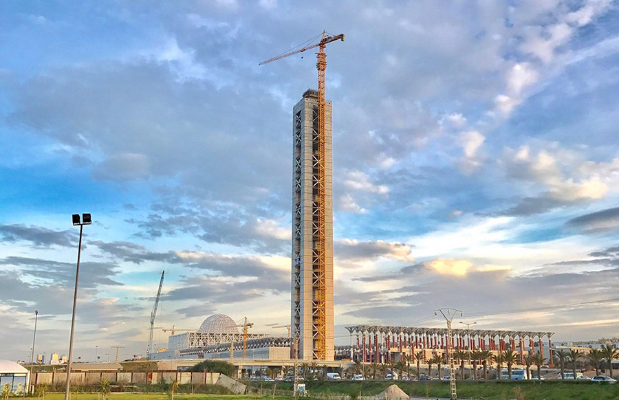 Chinese construction team builds mosque with tallest minaret in Africa