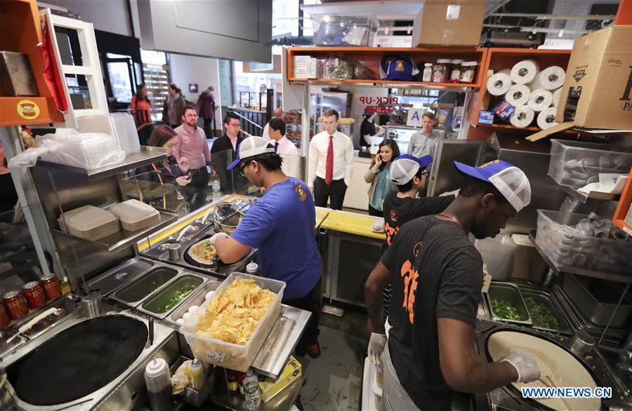 Jianbing, a Chinese crepe, attracts New Yorkers