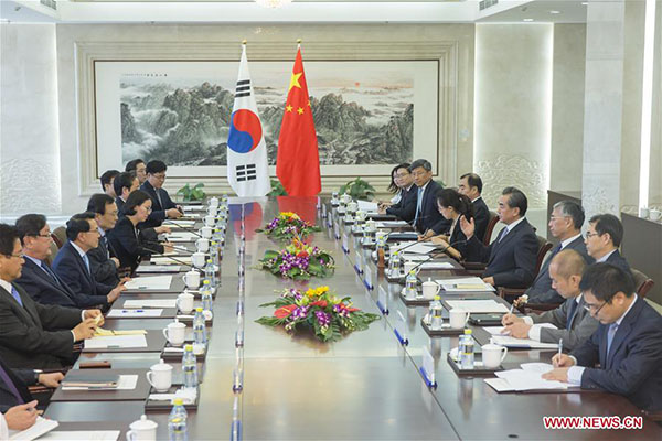 China tells ROK envoy fixing relations crucial