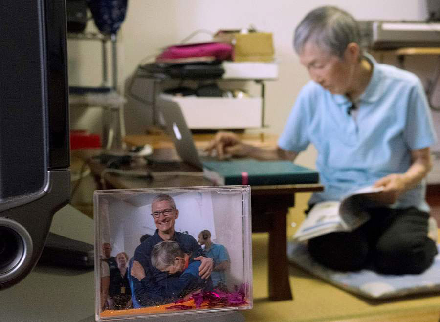 82-year-old Japanese programmer develops iPhone app for the elderly