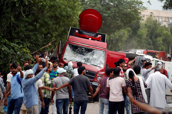 Indian protests after 'godman' convicted of rape kill 29