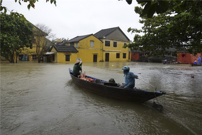 61 dead as Typhoon Damrey hits central Vietnam