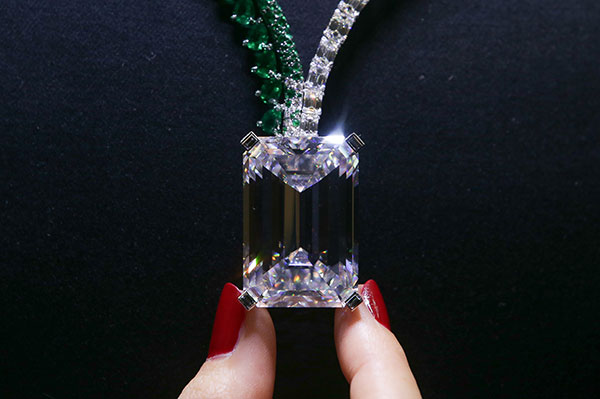 Giant diamond sells for $34m
