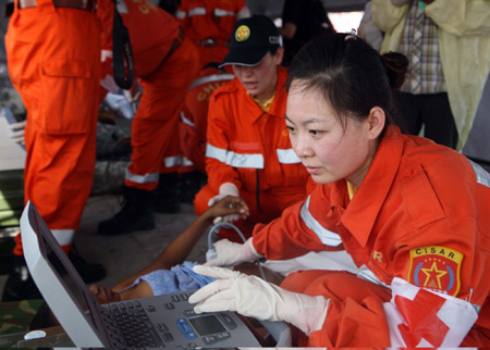 Chinese rescue team revs ups aid in Haiti