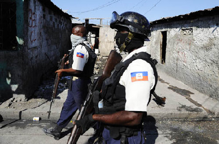 UN helps Haiti chase 5,100 runaway prisoners