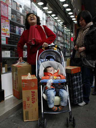 Radiation fears spark panic buying for Japanese milk powder