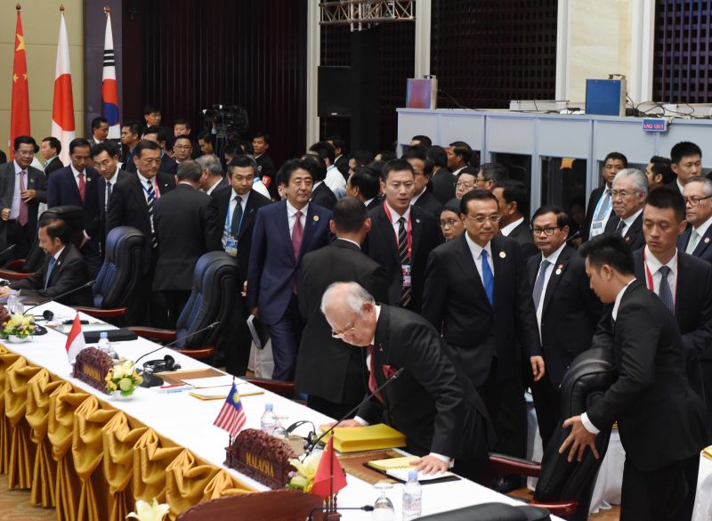 Unforgettable moments of Premier Li at ASEAN Plus Three meeting