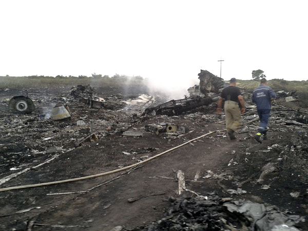 In photos: Malaysia Airlines plane crashes in Ukraine