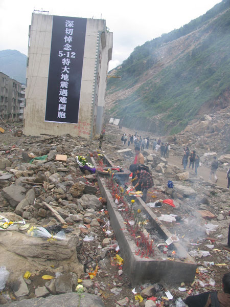 震撼！地震一周年前夕访问北川老县城（组图）