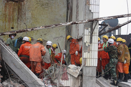 河南一化工厂爆炸已致7人死亡 目前水质空气质量正常(多图)