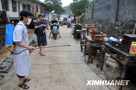 湖南洪江罕见特大暴雨造成11人遇难[组图]