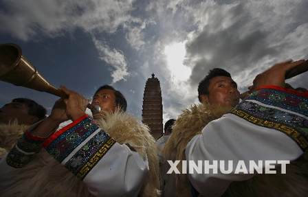 第八届中国摄影艺术节在云南大理开幕[组图]