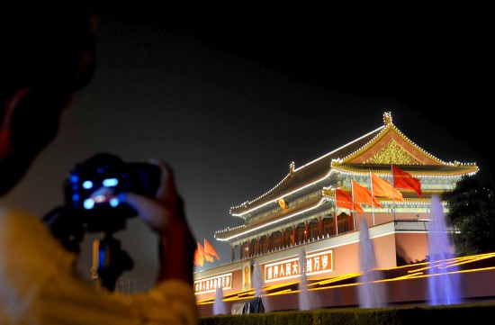 北京为国庆新建夜景照明景观试亮灯(组图)