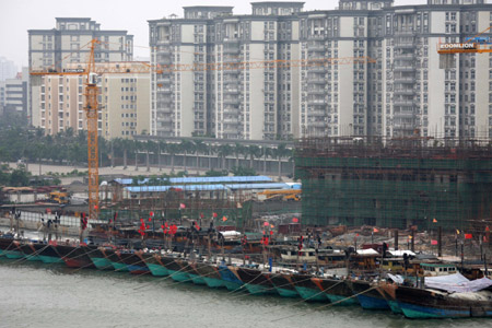 “凯萨娜”来势汹涌 海南经受风雨洗礼(图)